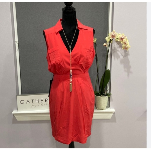 NWT BEBE JETSET RED SILK COLLARED SUNDRESS DRESS MINI SIZE SMALL - Picture 1 of 5